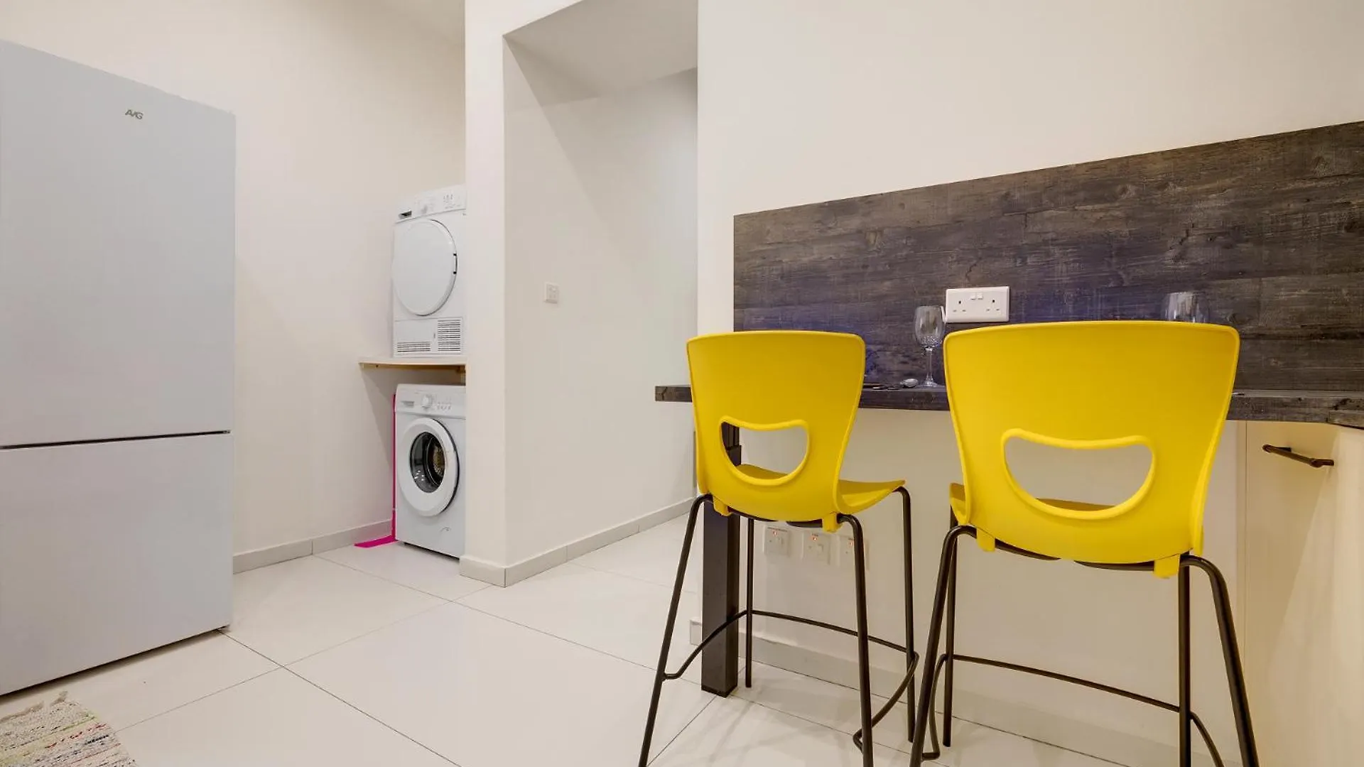 Cosy 1Br Getaway In Prime Sliema Location Apartment Malta