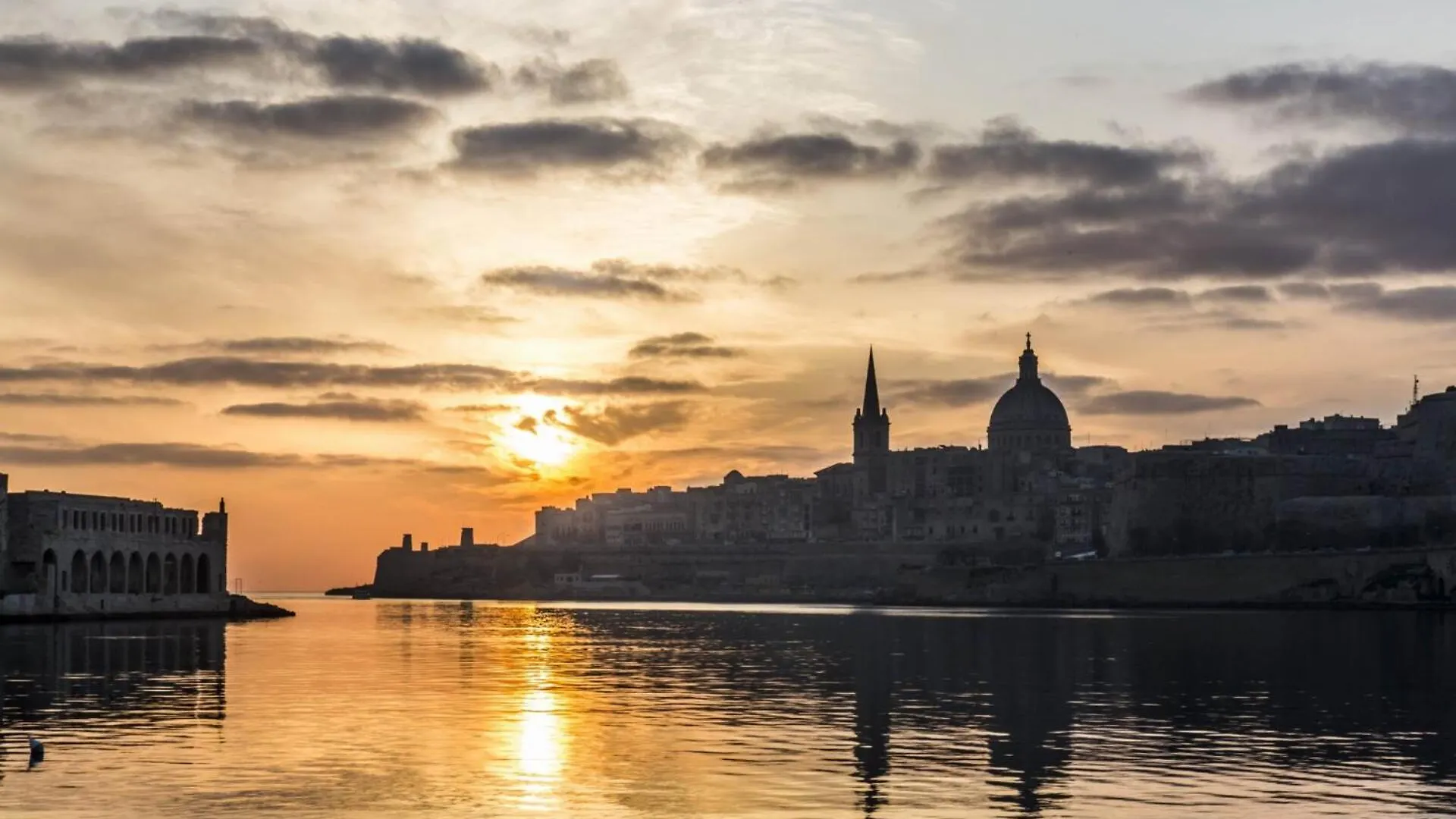 Cosy 1Br Getaway In Prime Sliema Location Apartment Malta